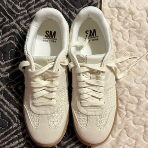 SM New York Women's Off-White Sneakers